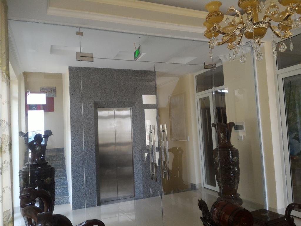 An Hung Hotel Buon Ma Thuot Eksteriør billede